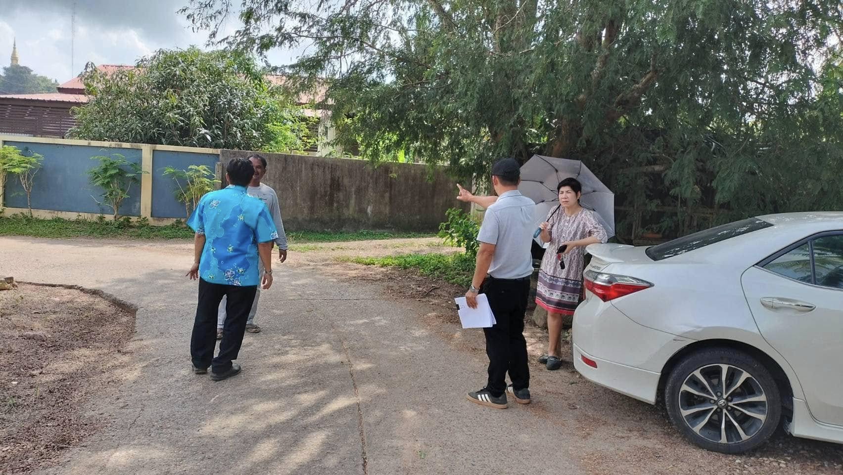 กองช่างลงพื้นที่ตรวจดูงานโครงการก่อสร้างปรับปรุงถนนแอลฟัลติกคอนกรีตซอยสุขาภิบาล 4  เชื่อมสุขาภิบาล 6 หมู่ที่ 7 ต.วังไผ่