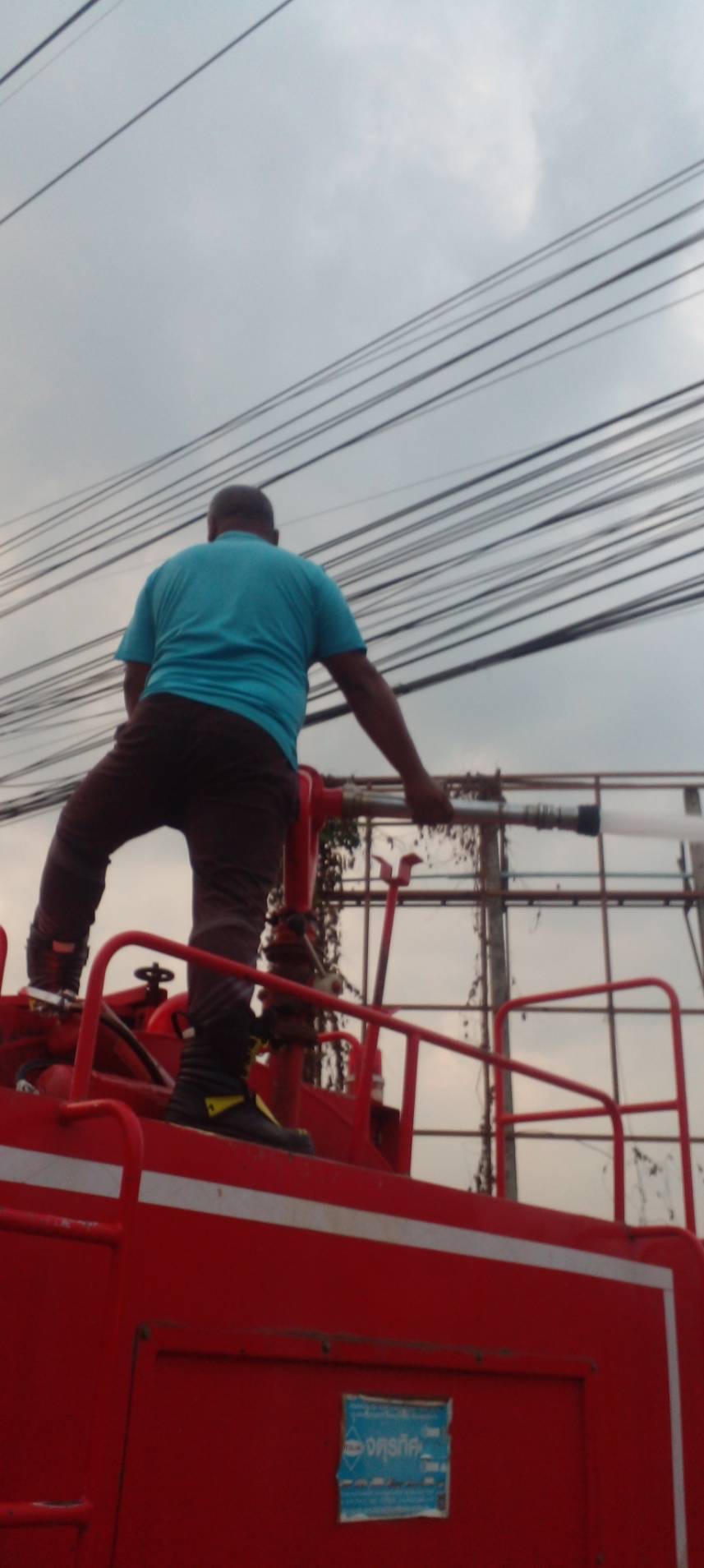 🧑‍🚒เทศบาลตำบลวังไผ่ออกระงับเหตุเพลิงไหม้สายสื่อสาร ตรงข้ามร้านเกษตรรุ่งเรือง ✅ คลิ๊ก Link ด้านล่างเพื่อดูข้อมูล👇