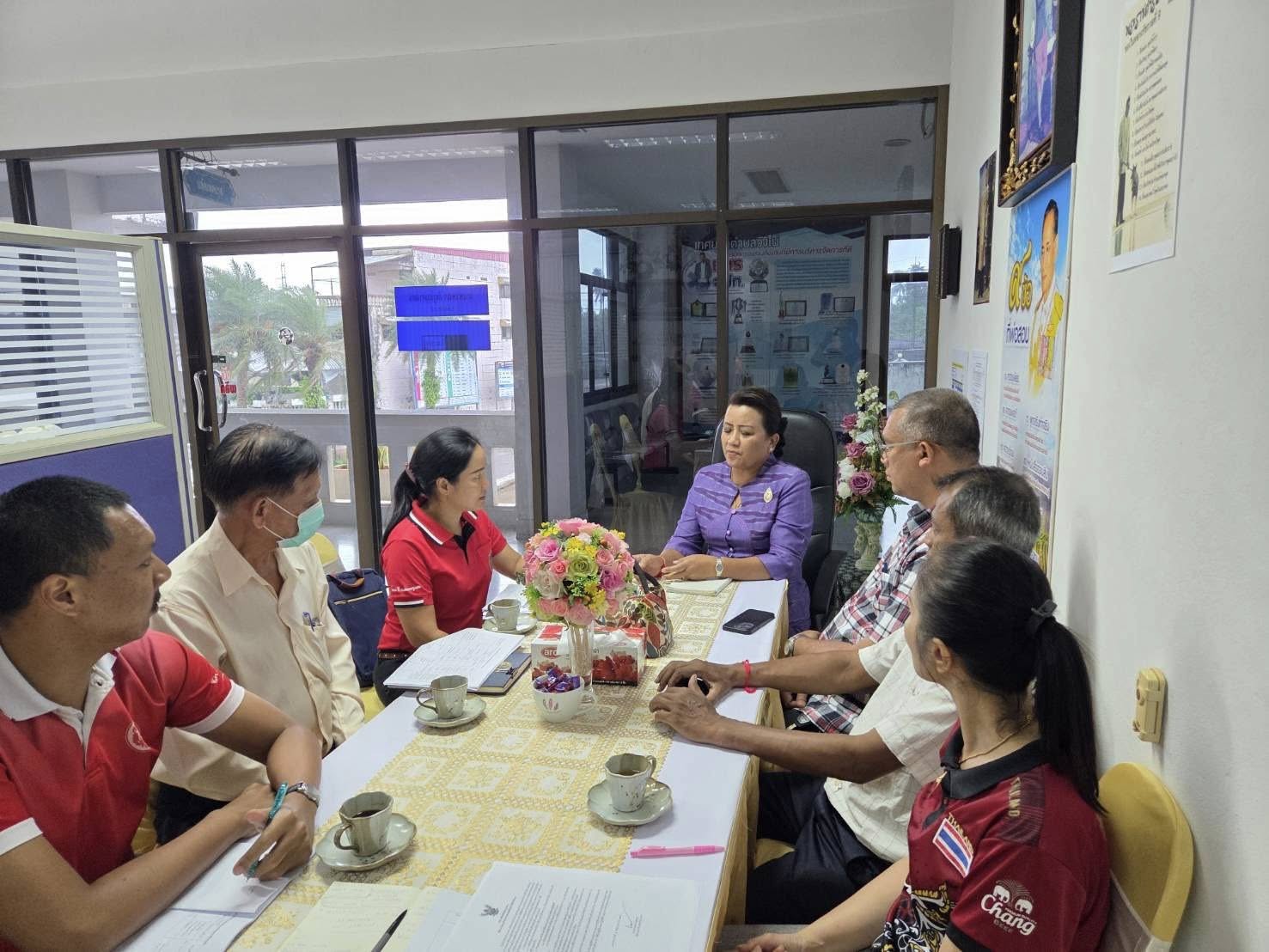 ประชุมเร่งรัดการดำเนินการจดทะเบียนหอพักและแจ้งกำหนดการลงพื้นที่ตรวจสอบหอพักที่ยังไม่ได้ดำเนินการยื่นคำขอจดทะเบียนหอพัก ✅ คลิ๊ก Link ด้านล่างเพื่อดูข้อมูล👇