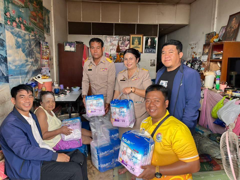 เยี่ยมและมอบผ้าอ้อมผู้ใหญ่ สำหรับบุคคลที่มีภาวะพึ่งพิง ประจำเดือน ตุลาคม พ.ศ. 2568 ✅ คลิ๊ก Link ด้านล่างเพื่อดูข้อมูล👇