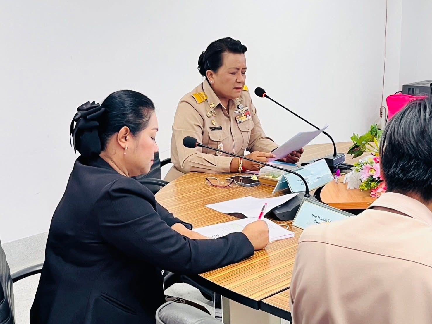 การประชุมคณะกรรมการติดตามและประเมินผลแผนพัฒนาท้องถิ่น เทศบาลตำบลวังไผ่ ครั้งที่ 1/2568