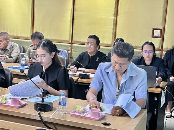 นายคันธ์ชิต อัมพะวัน นายกเทศมนตรีตำบลวังไผ่ มอบหมายให้นาง￼พรพณา ภิญโญศาสตร์ ปลัดเทศบาลตำบลวังไผ่ เข้าร่วมประชุมคณะกรรมการกลั่นกรองและติดตามโครงการด้านความปลอดภัยทางถนน ในระดับจังหวัด ครั้งที่ 1/2569