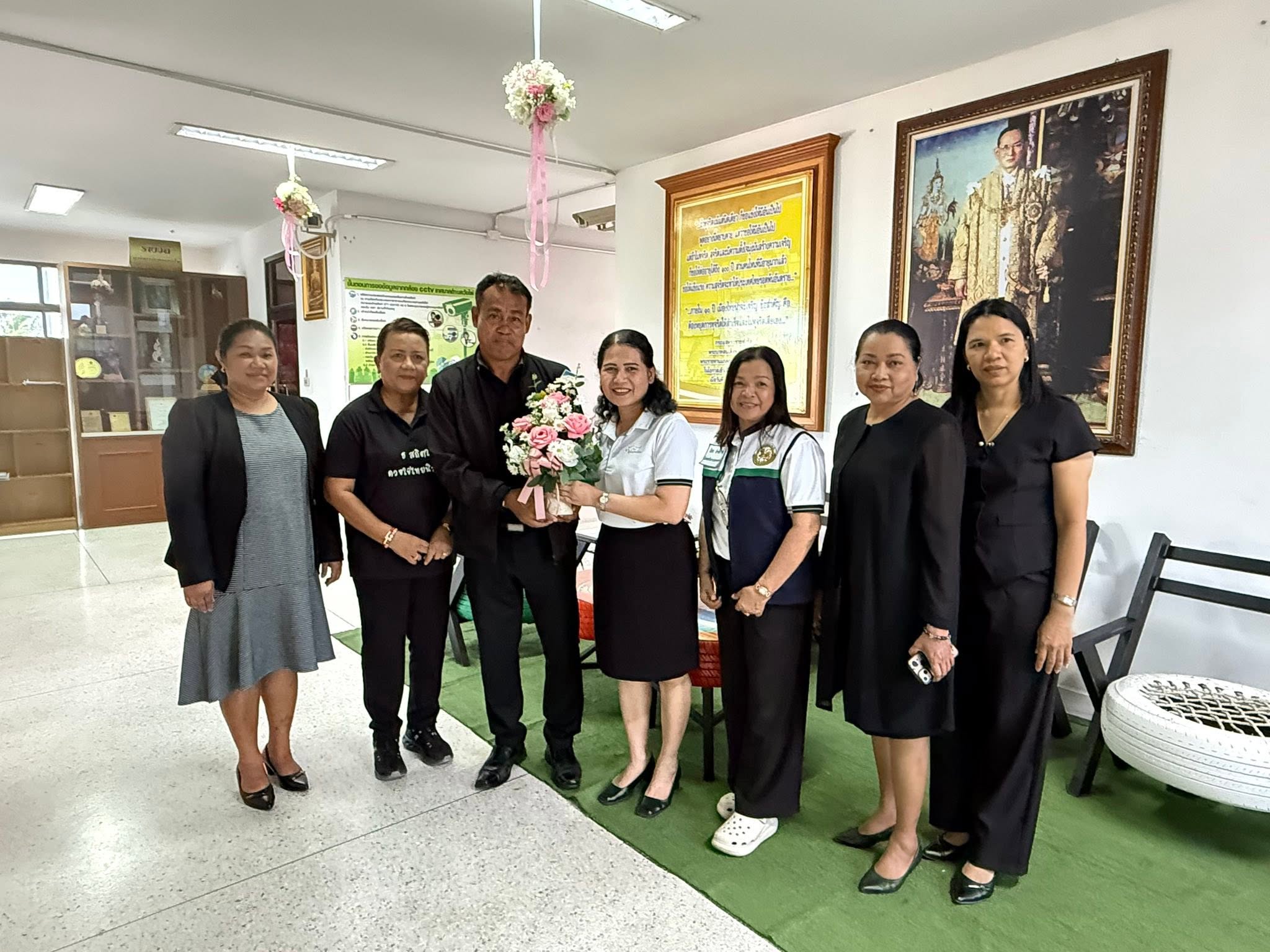 ให้การต้อนรับท้องถิ่นจังหวัดชุมพรและคณะที่ลงพื้นที่ตรวจเยี่ยมและติดตามการดำเนินงานของเทศบาลตำบลวังไผ่