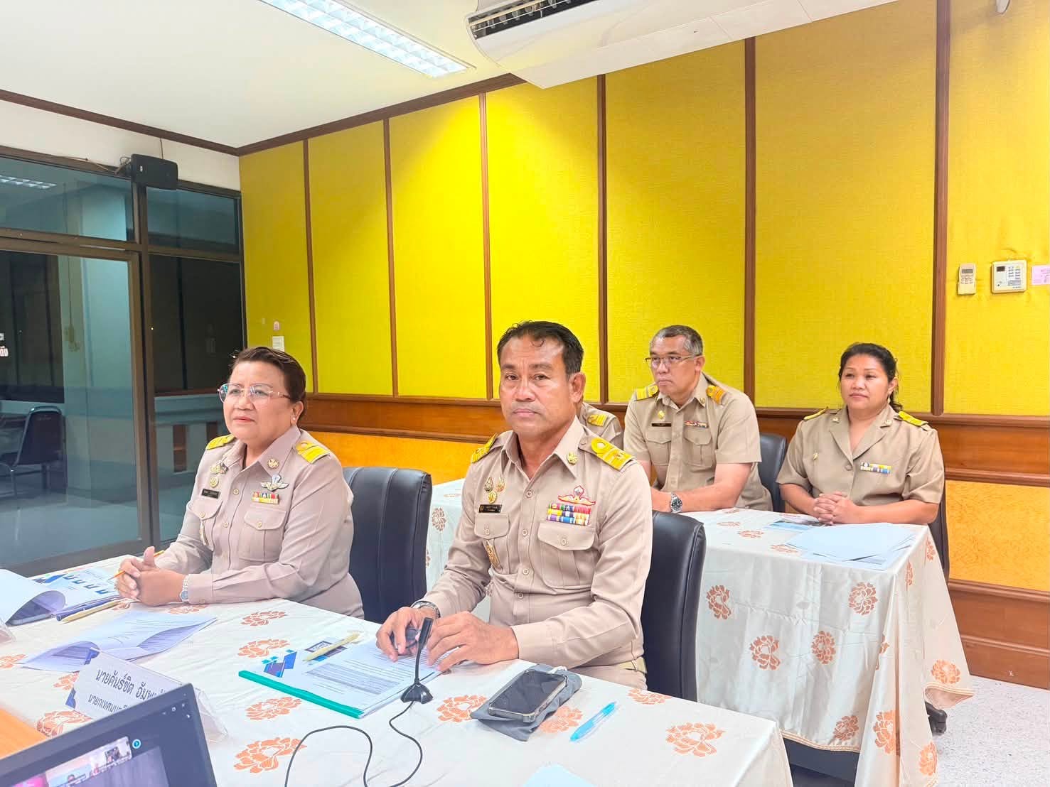 ร่วมประชุมชี้แจงต่อคณะอนุกรรมาธิการท้องถิ่นเทศบาลนคร เทศบาลเมือง เทศบาลตำบลและเงินอุดหนุนที่จัดสรรให้แก่องค์กรปกครองส่วนท้องถิ่น