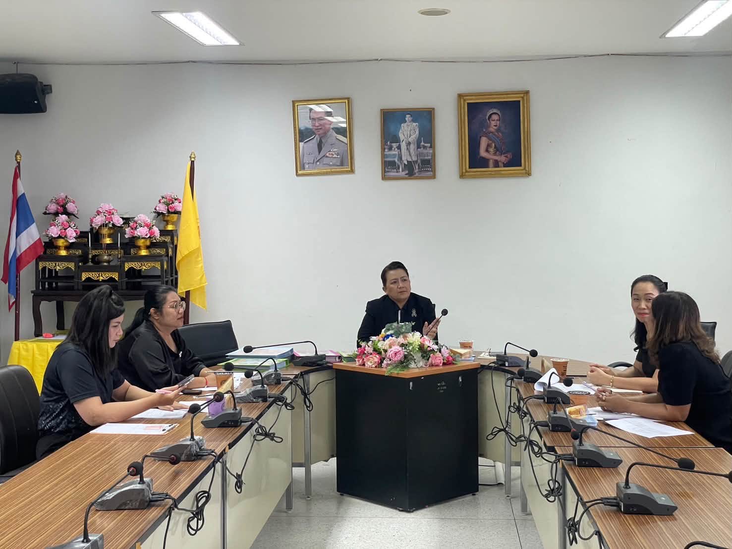 ประชุมคณะกรรมการกลั่นกรองการประเมินผลการปฏิบัติงานของพนักงานครูเทศบาล ประจำปีงบประมาณ พ.ศ. 2569 (ครั้งที่ 1/2569)
